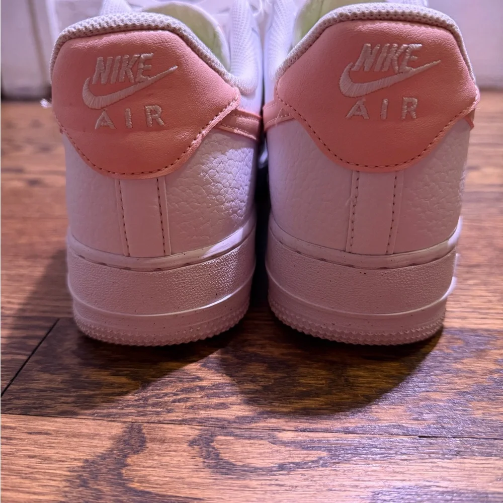 Nike Air Force 1 '07 Next Nature in white and pink size 12 - Picture 3 of 6